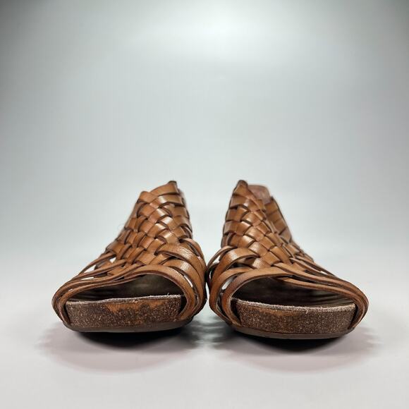Chocolat Blu Vivienne Brown Leather Slip On Woven Strap Sandals Women's Sz 6 - Picture 2 of 10